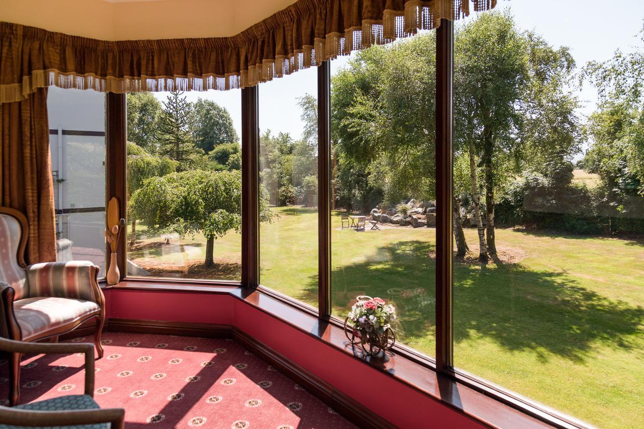 Kathleens Country House Lower Coolcorcoran Bagian luar foto