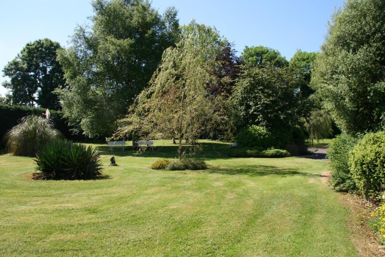 Kathleens Country House Lower Coolcorcoran Bagian luar foto